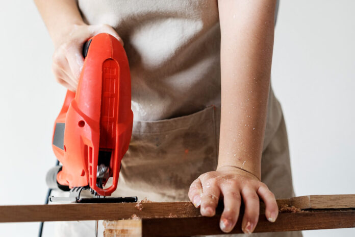 Working With Hand Tools - FormoXa Tools