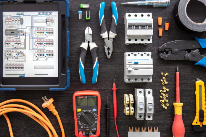 What Are Hand Held Tools - FormoXa Tools